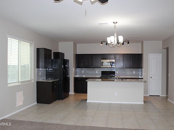 3rd image of 30925 W Fairmount Ave