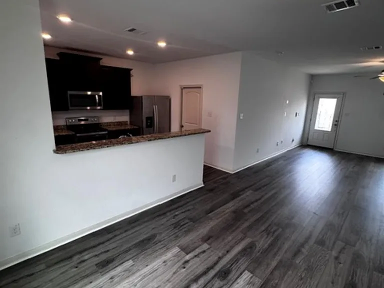 13713 Henry A Wallace Ln — Photo 22