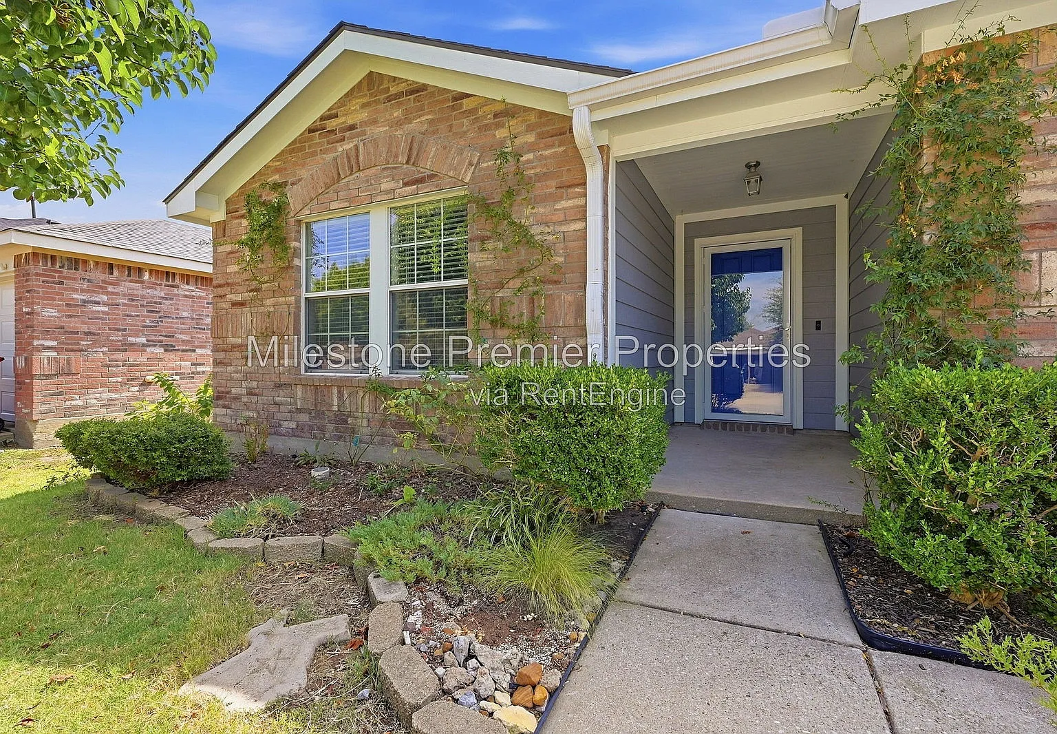 4 bed, 2.0 bath, 1908 sqft, $2,100 — Photo 3