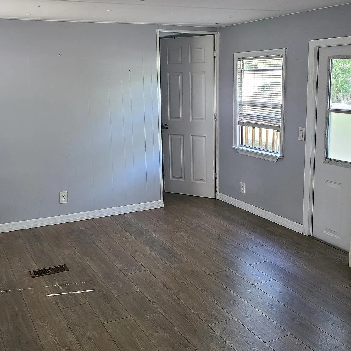 2 bed, 640 sqft, $1,350 — Photo 3