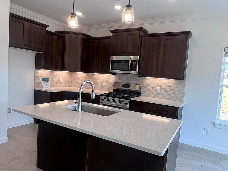 441 Willow Dr — Photo 8