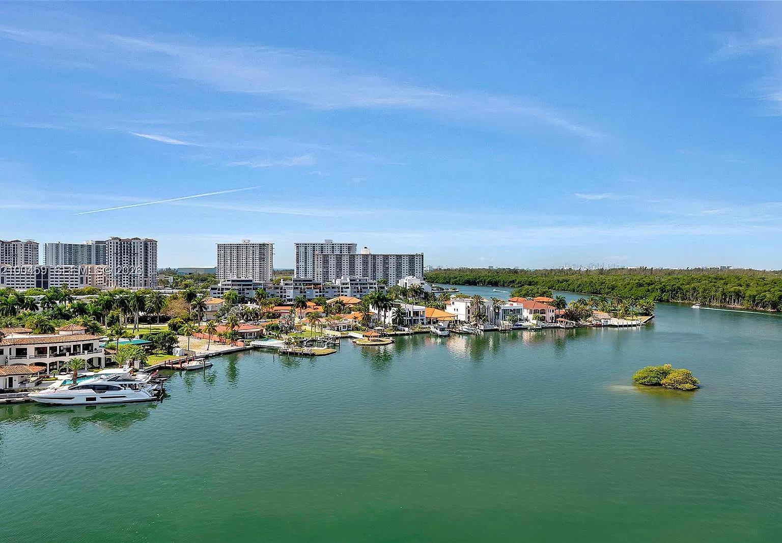 400 Sunny Isles Condo Eas — Photo 1