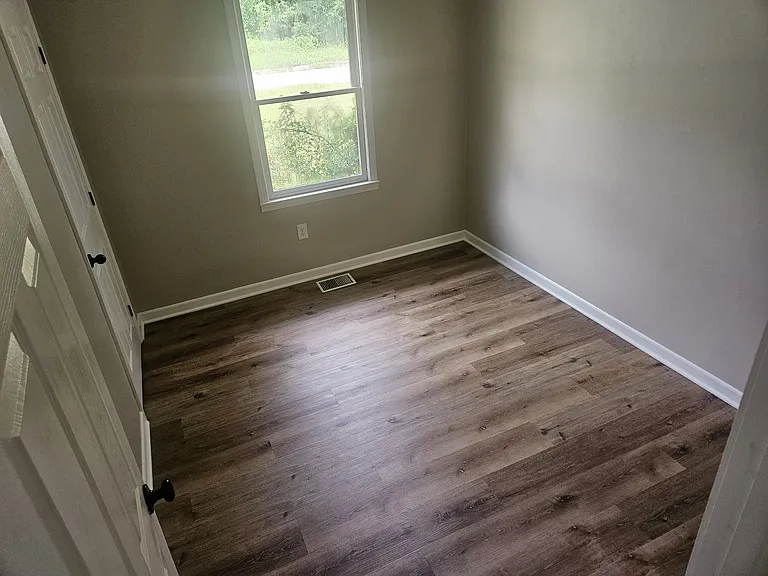 604 Floyd St — Photo 7