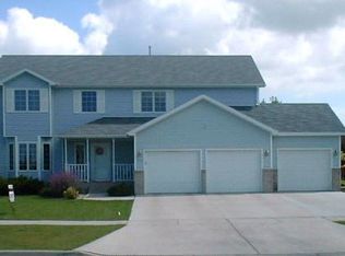 1357 S 38th St, Grand Forks, ND 58201
