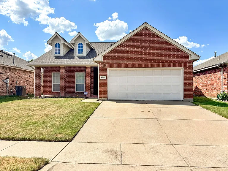 4540 Rush River Trl — Photo 2