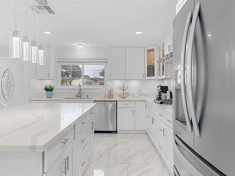 6051 Summerdale Dr — Photo 8