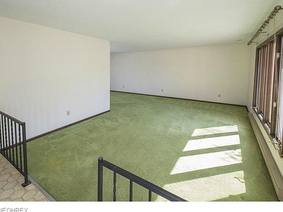 5th image of 32648 Spinnaker Dr
