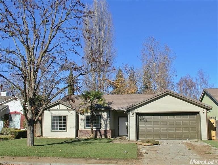 1st image of 2623 Briarcliff Dr