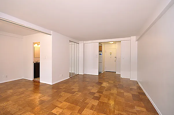 Sold by Sumitomo Real Estate Sales | media 41