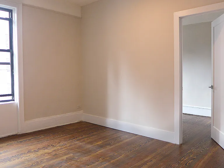 142 E 27th St #5F — Photo 3