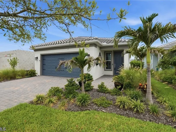 7427 Blue Salvia Dr, North Fort Myers, FL 33917