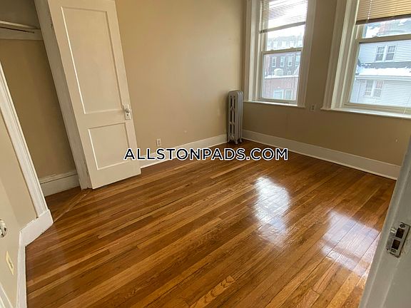 2nd image of 4 Price Rd APT 8