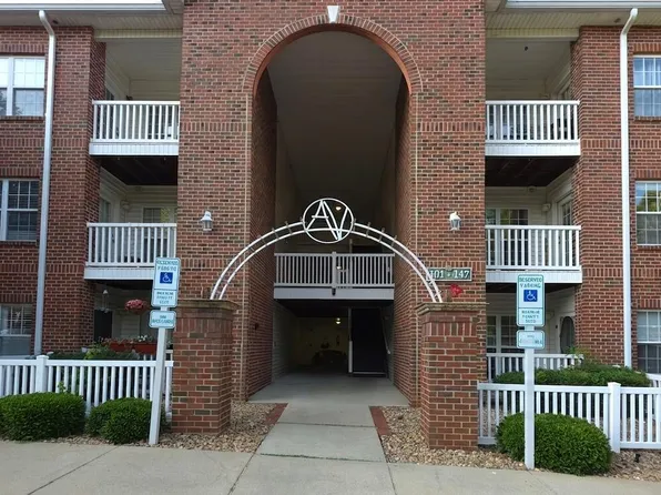 127 Sturbridge Dr, Clayton, NC 27520