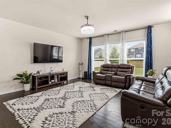 5th image of 5035 Havencrest Dr
