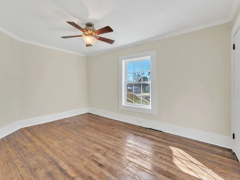 4 Walnut St #A — Photo 17