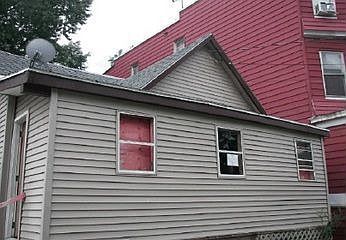 2nd image of 802 Bridge St