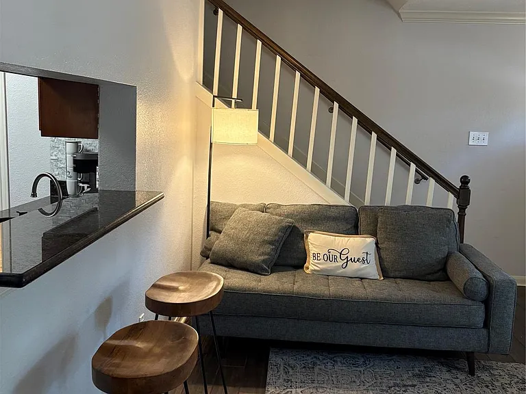732 Memorial Mews St #A — Photo 18