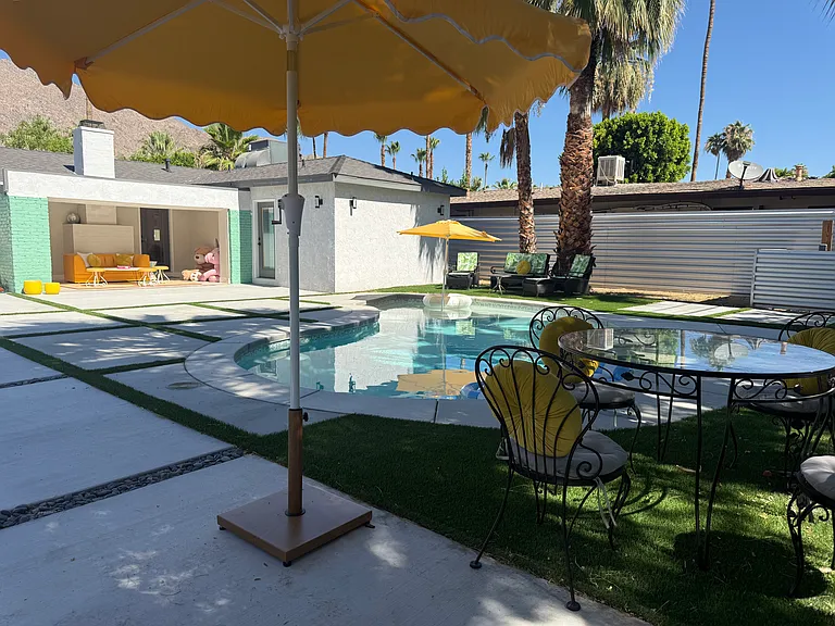 686 S Camino Real — Photo 12