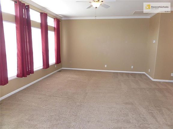 4th image of 4916 Logan Ave