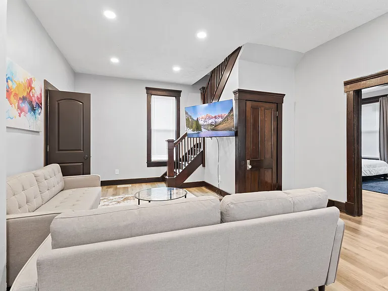 119 Wisconsin St — Photo 9