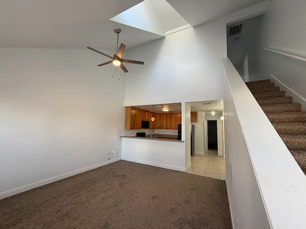 Building Photo - 3089 Sawtooth Dr #1