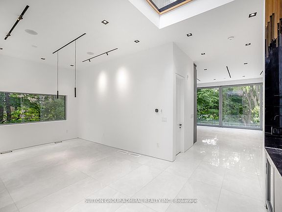 4th image of 157 Old Forest Hill Rd