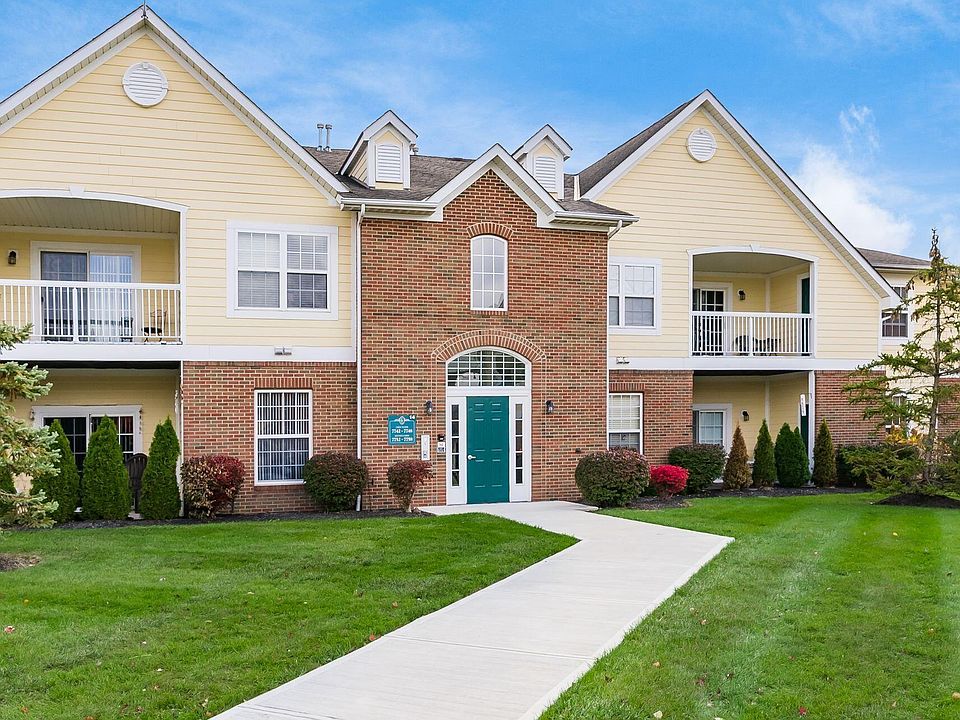 1st image of 7746 Essex Gate Dr S