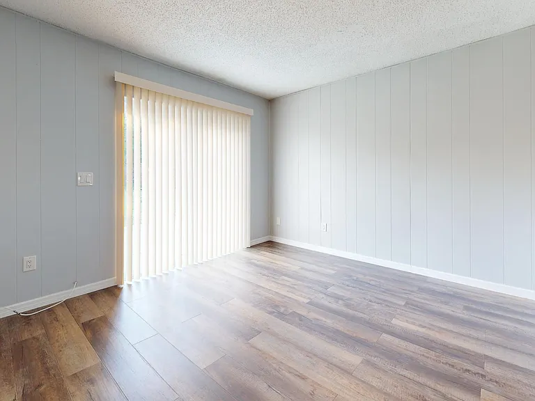 2151 Alicia Dr #C — Photo 11
