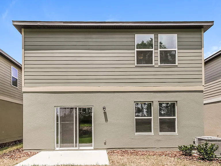 Lincoln Oaks — Photo 34