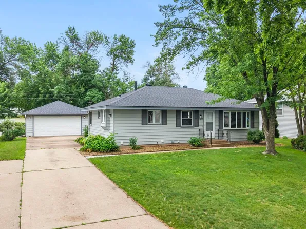 2900 115th Ln NW, Coon Rapids, MN 55433
