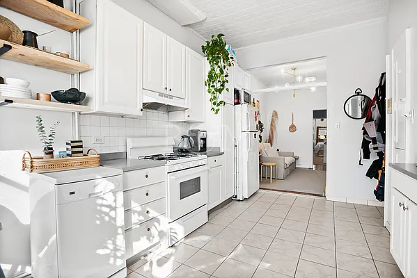 Rented by Brick&Mortar | media 10