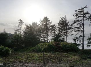 41 Sea Crest Ln, Otter Rock, OR