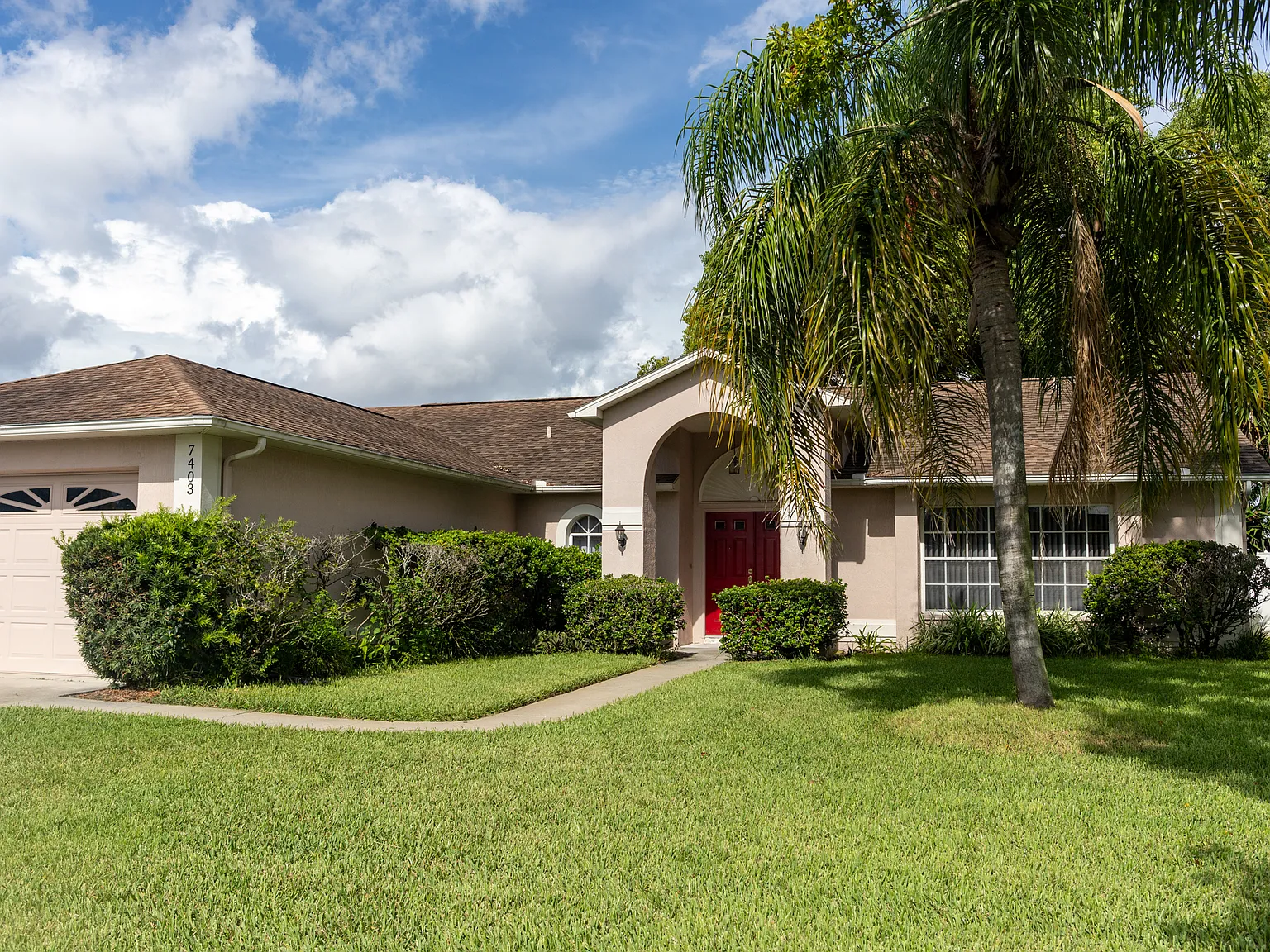 3 bed, 1726 sqft, $1,900 — Photo 2