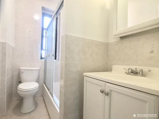 Rented by Sovereign Associates | media 10