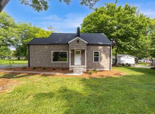 105 Neal St, Randleman, NC 27317