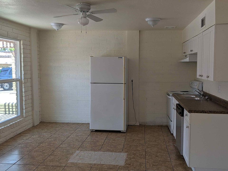 1st image of 2333 W Glenrosa Ave Suite 117