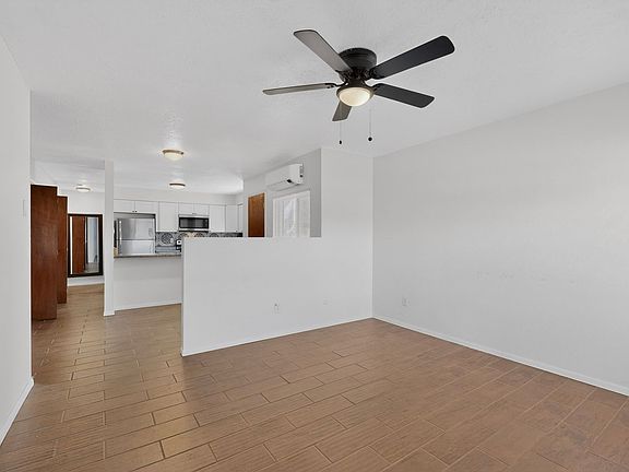 4th image of 5109 Redlands Rd NW