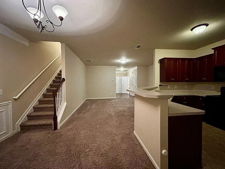 690 Oakside Pl — Photo 8