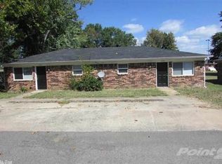 1430 Hardy St, Conway, AR 72034