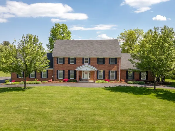 103 Heiskel Dr, Port Matilda, PA 16870