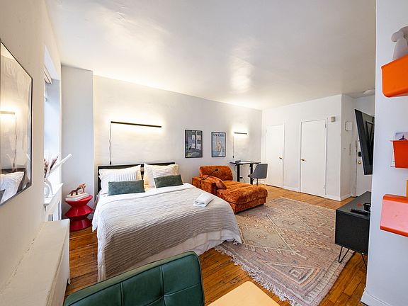5th image of 18 Avenue A #3C