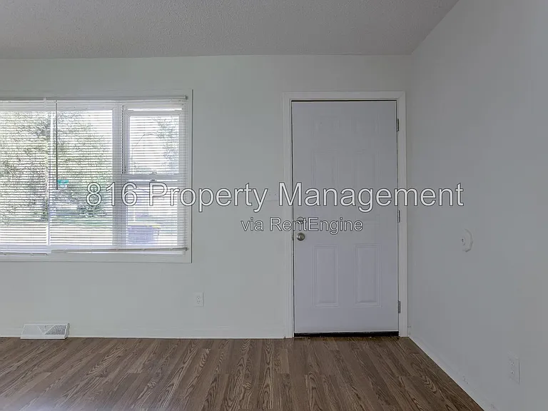 8701 E 114th St — Photo 4