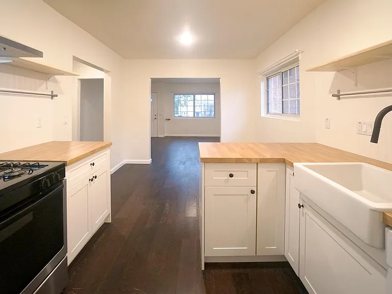 6413 Garvanza Ave — Photo 15