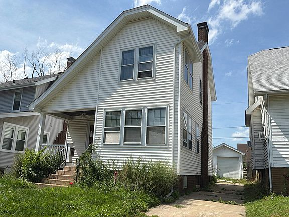 2nd image of 709 W Meadows Pl