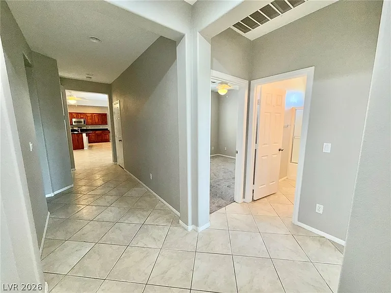 8565 Vestia Ct — Photo 3