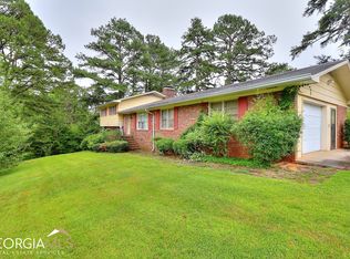 124 Crestlawn Dr, Toccoa, GA 30577