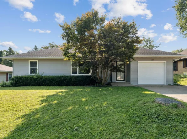 130 Devon Dr, Dubuque, IA 52001
