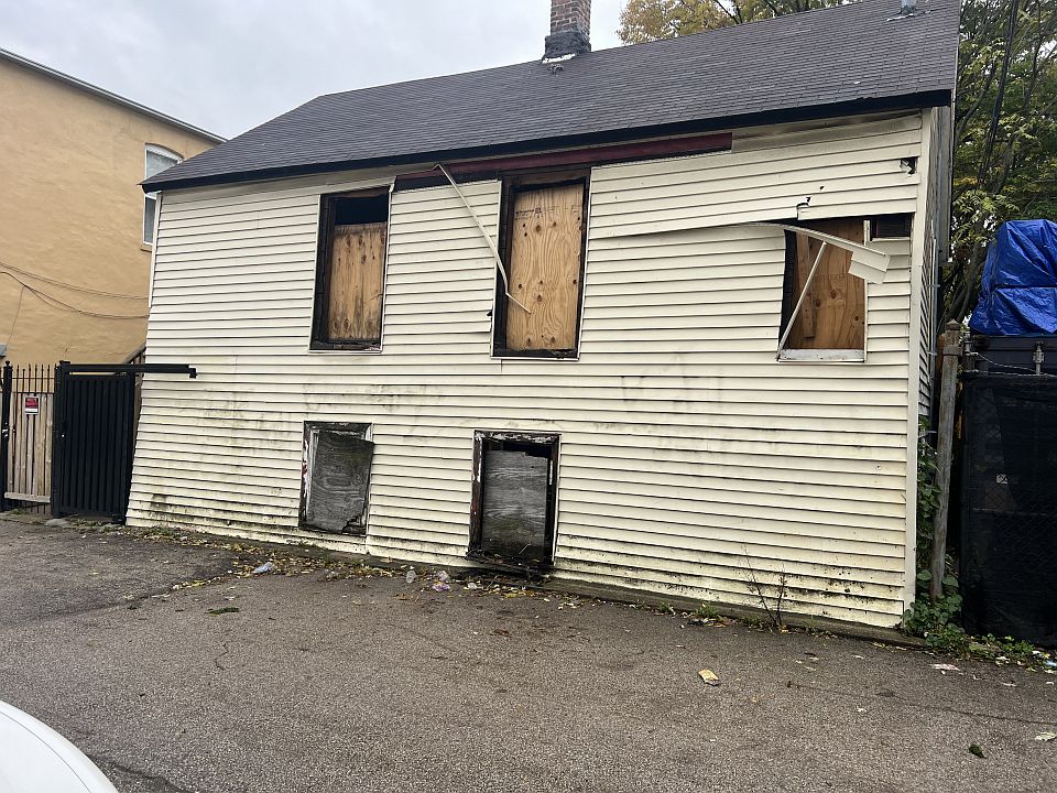 1st image of 220 N Francisco Ave APT 3