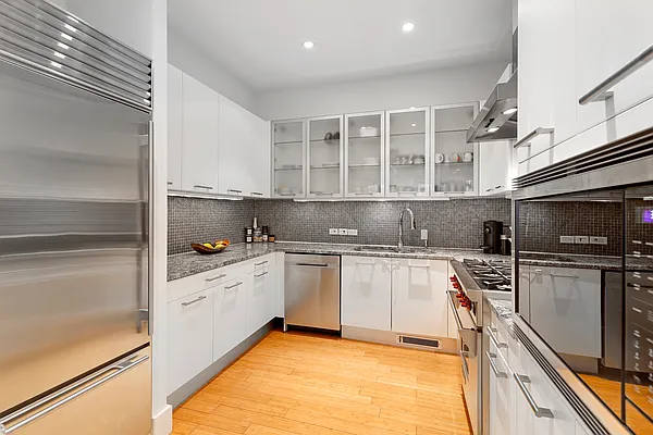 Rented by Keller Williams NYC | media 9
