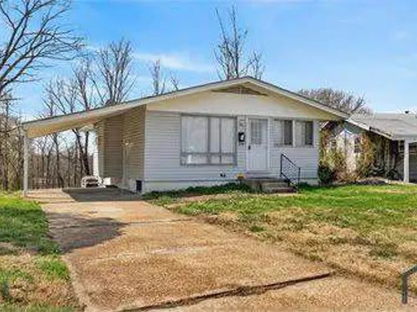 10201 Gourock Dr, Saint Louis, MO 63137